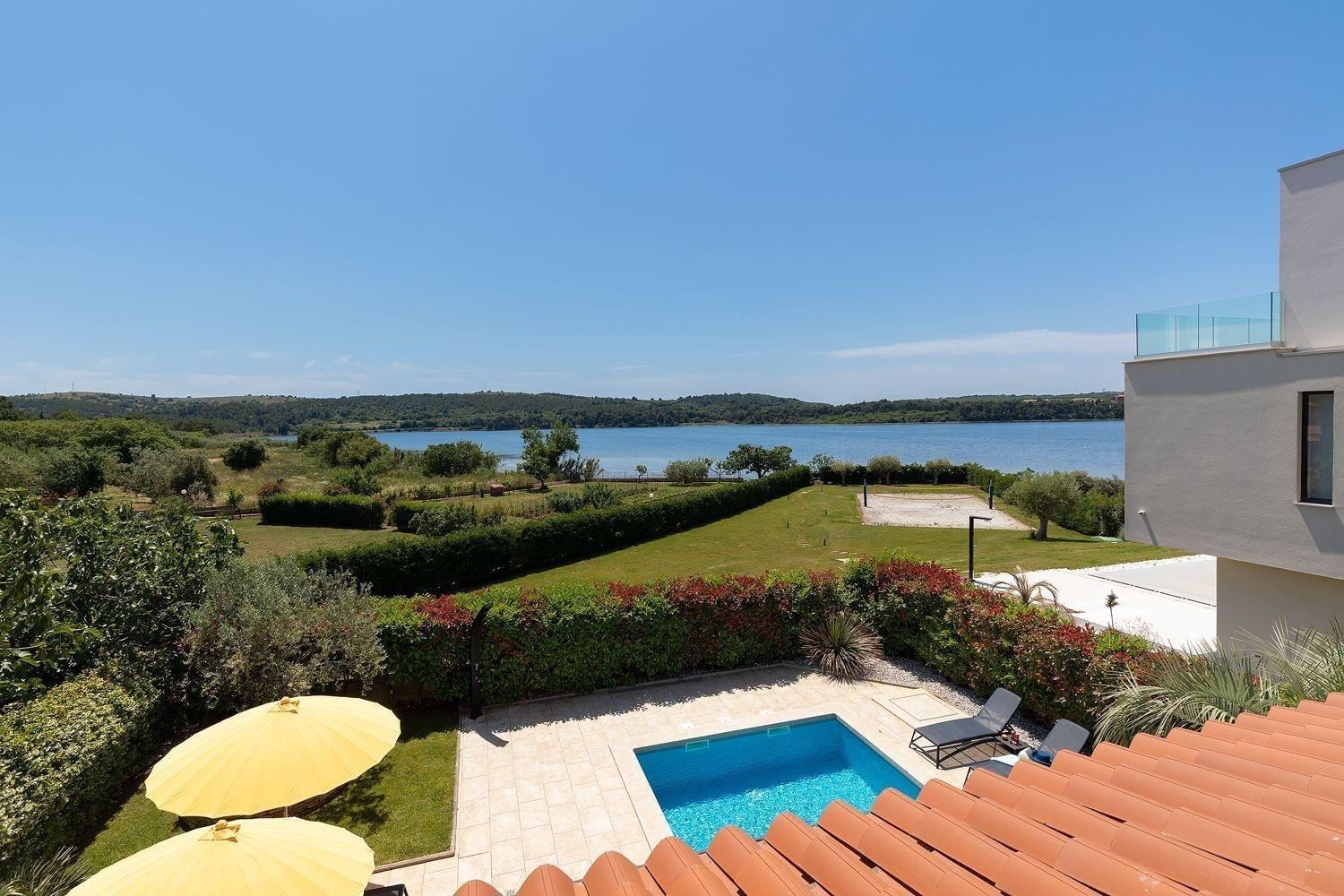 Ferienhaus In Pomer Mit Privatem Beheizten Pool Und Meerblick Εξωτερικό φωτογραφία